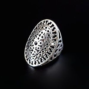 Large Silver Unisex Ring - Vintage Retro Boho
